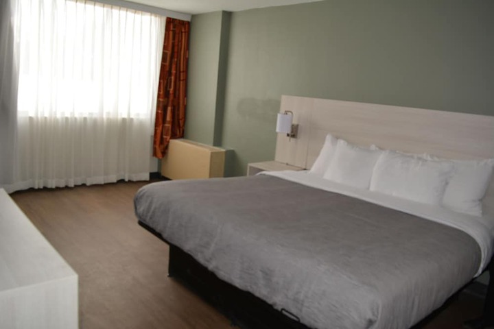 Room 10 of 53