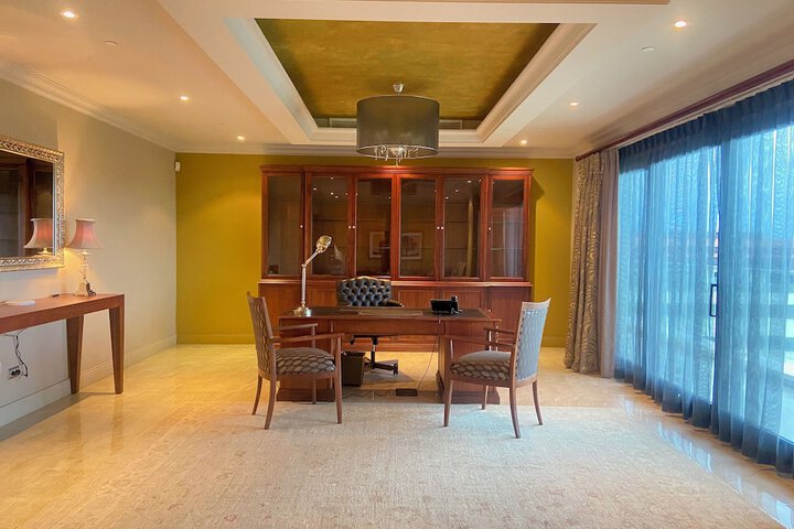 Room 63 of 125