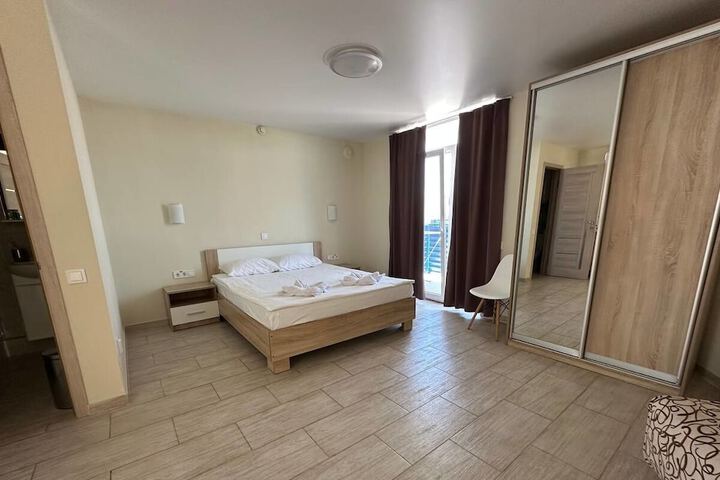 Room 26 of 109