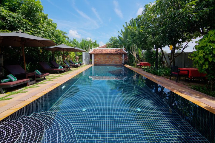 Pool 44 of 80