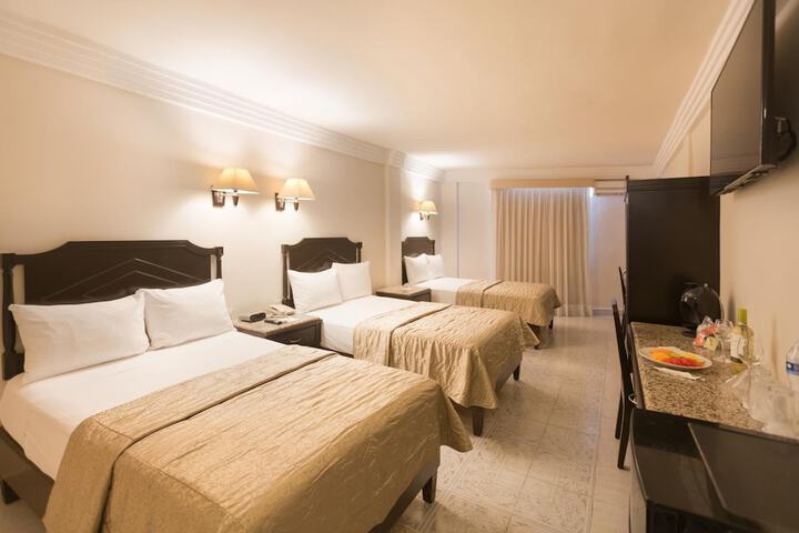 Room 10 of 31