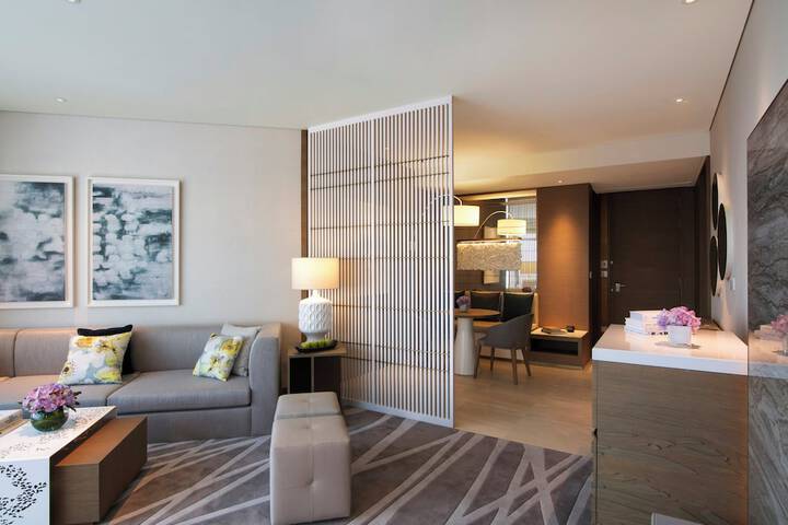 Room 29 of 170