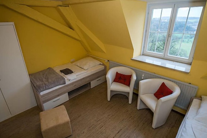 Room 18 of 67