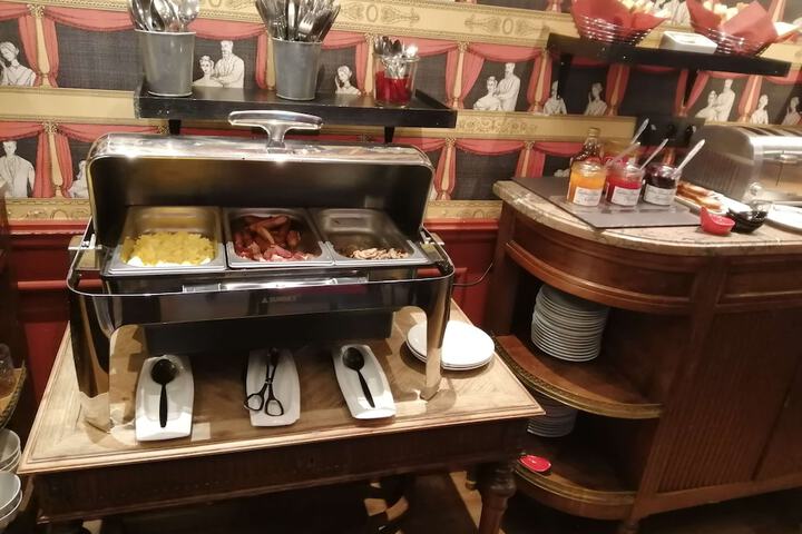 Breakfast/Coffee Service 84 of 105