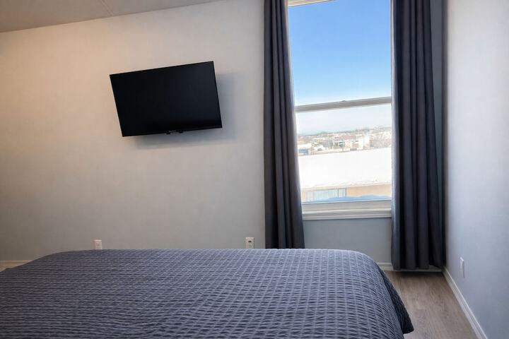 Room 15 of 36