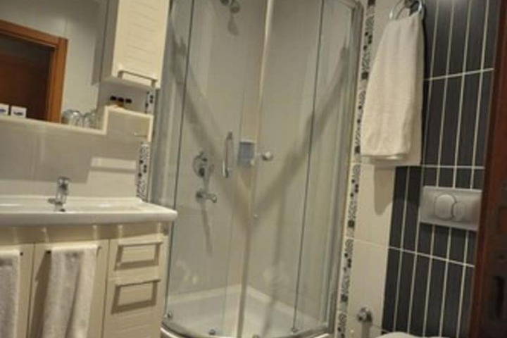 Clean Restrooms