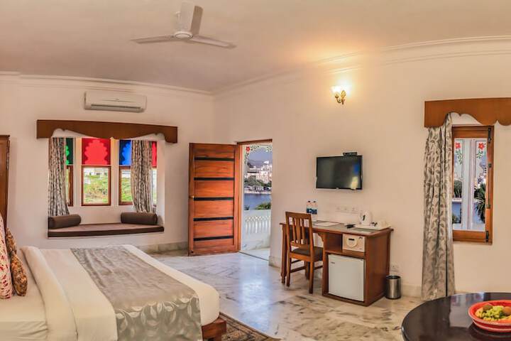 Room 14 of 43