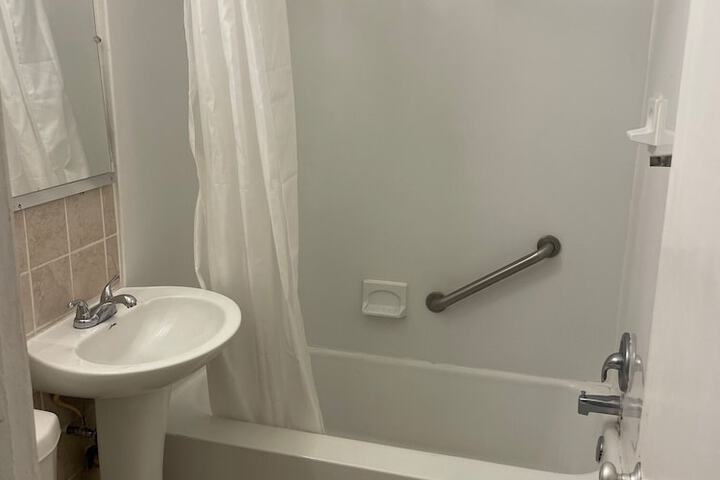 Room 11 of 21