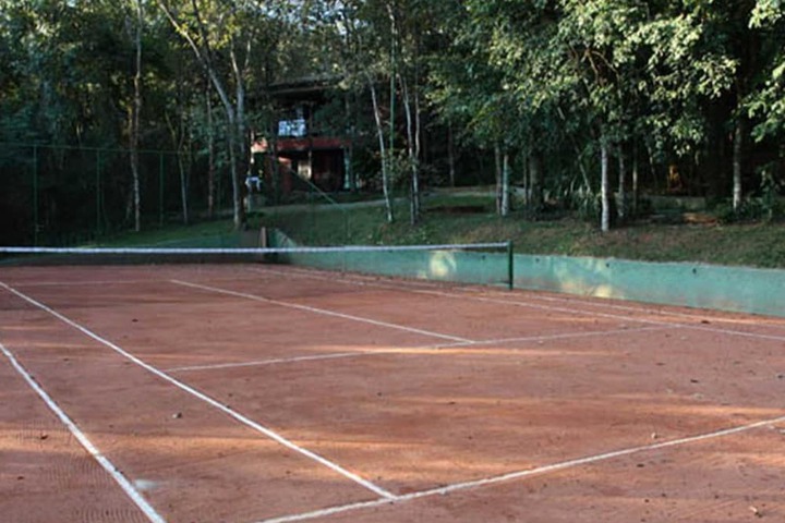 Tennis court