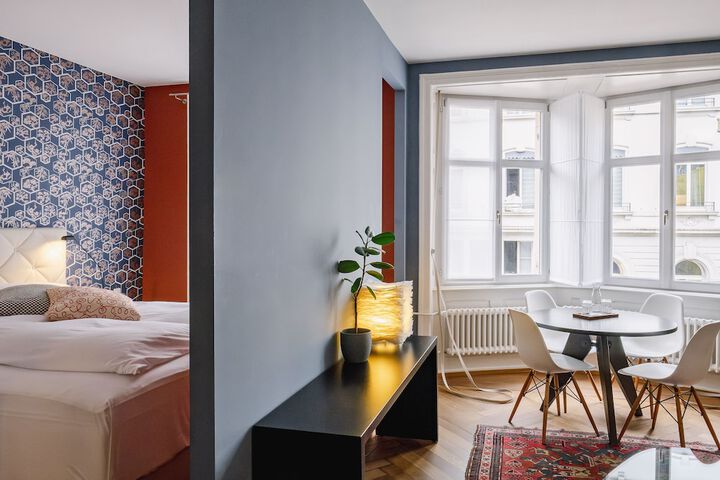 Room 4 of 74