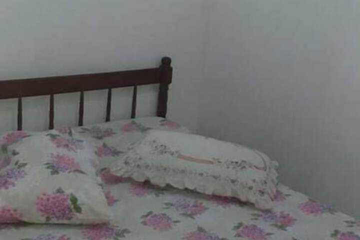 Room 7 of 12