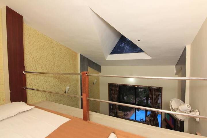 Room 42 of 86