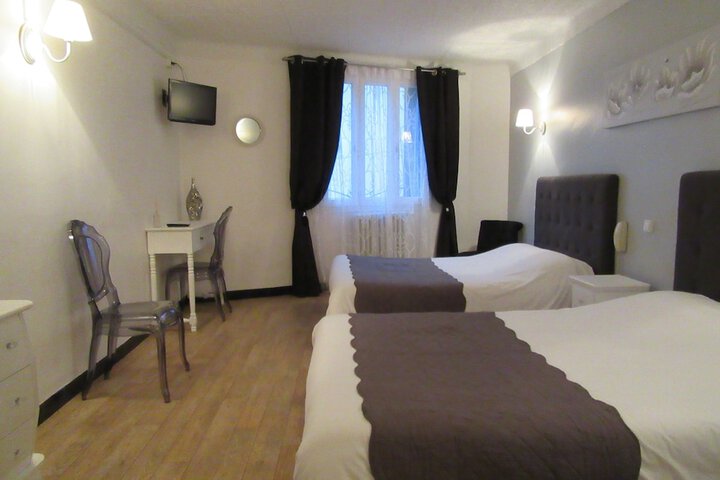 Room 22 of 49