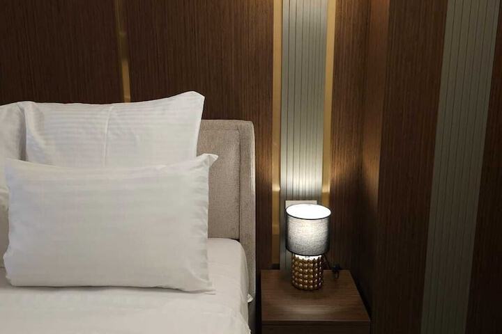 Room 14 of 30