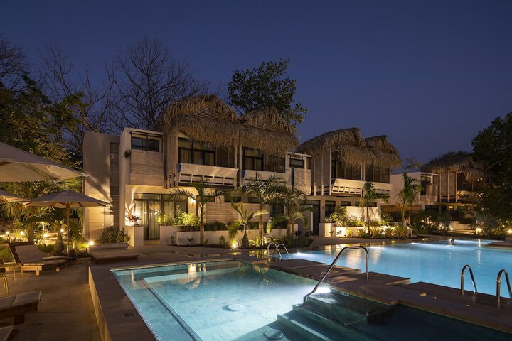 Pool 56 of 114