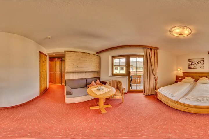 Room 11 of 52