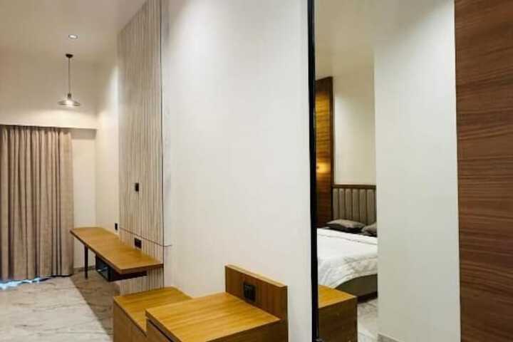 Room 2 of 29
