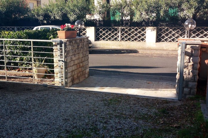 Property Grounds 125 of 136