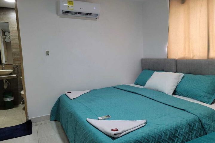 Room 6 of 33