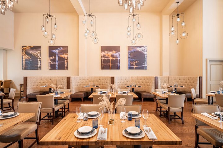 Dining 83 of 132