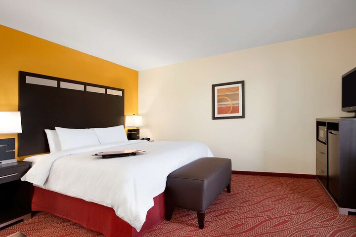 1 King Bed (30 of 35)