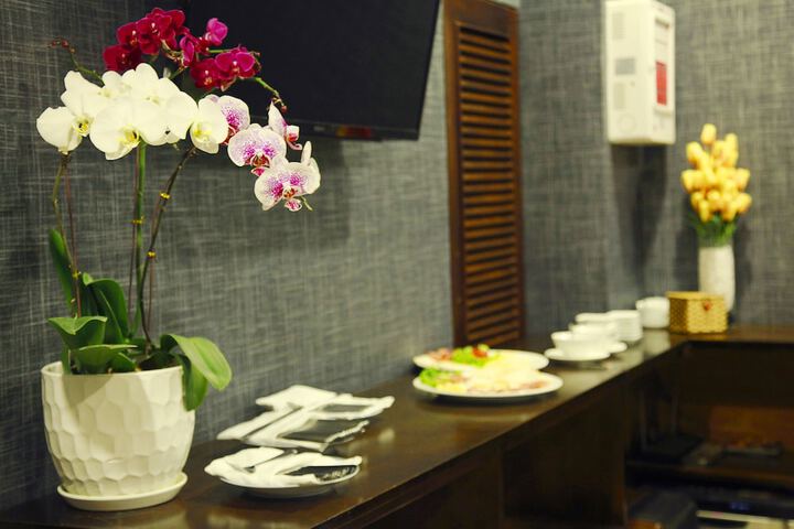Breakfast/Coffee Service 21 of 37