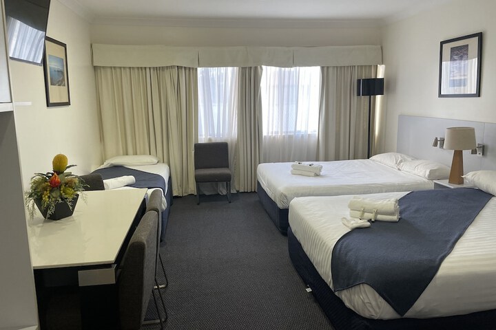 Room 42 of 95