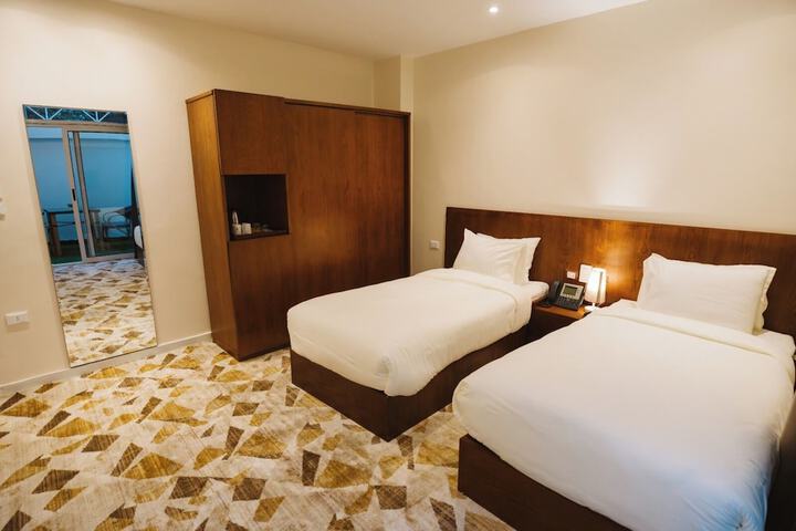 Room 2 of 23