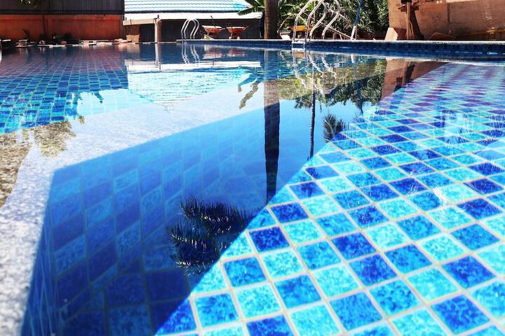 Hotel with Pool