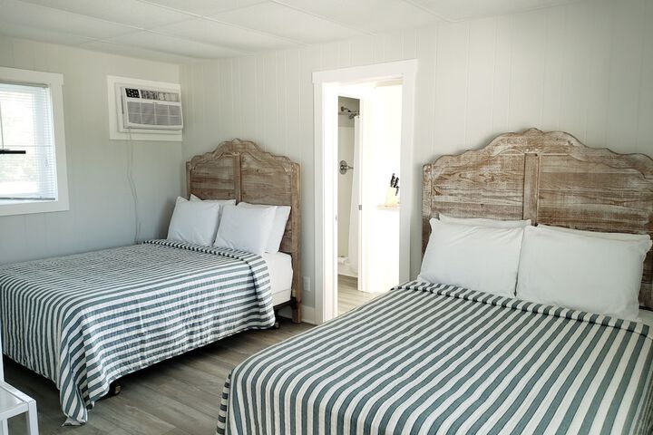 Room 4 of 44