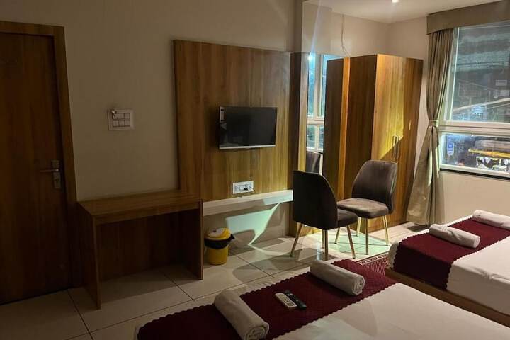 Room 7 of 43