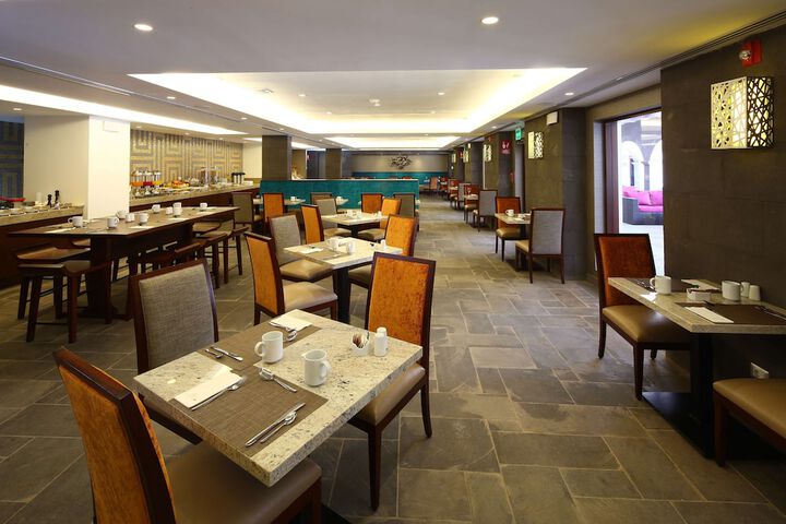 Dining 57 of 89