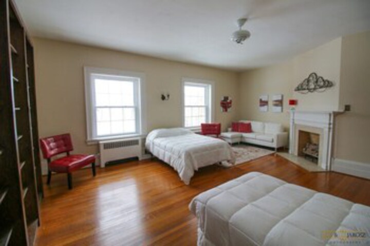 Room 60 of 108