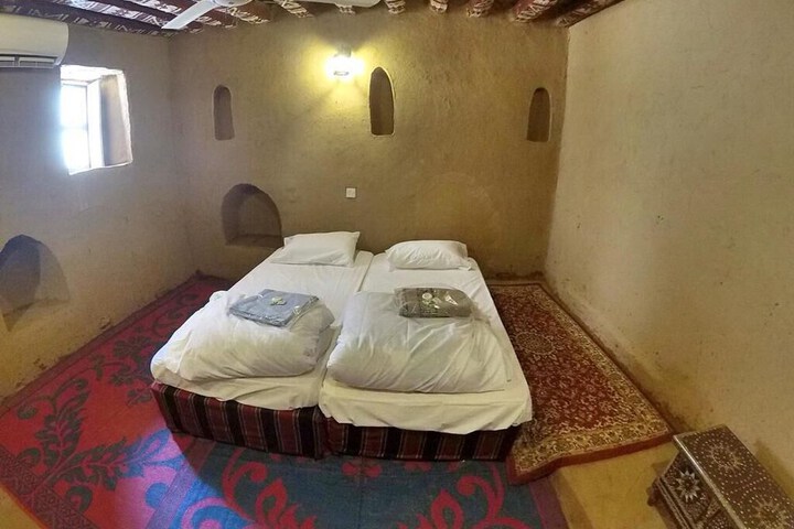Room 8 of 31