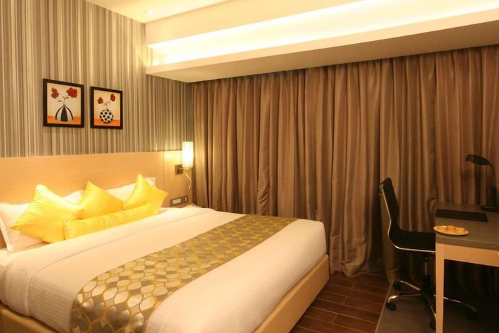 Room 13 of 49