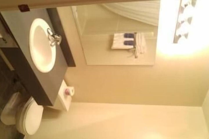 Room 18 of 26