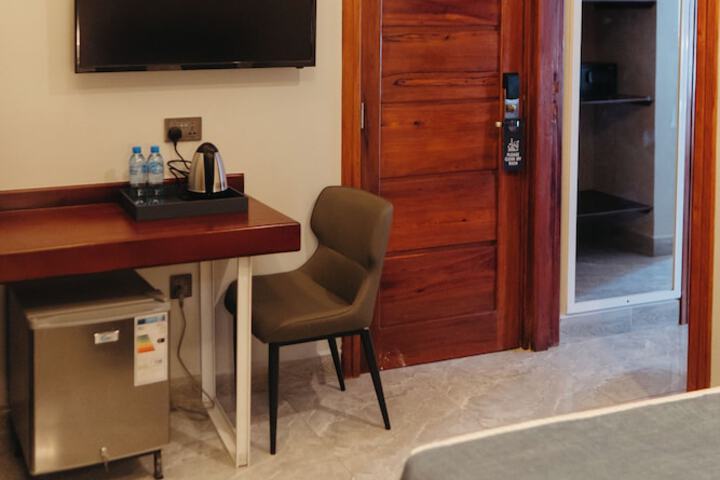 Room 14 of 35
