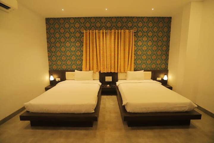 Room 34 of 64