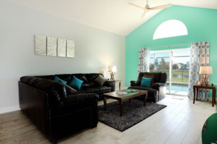 Room 6 of 27