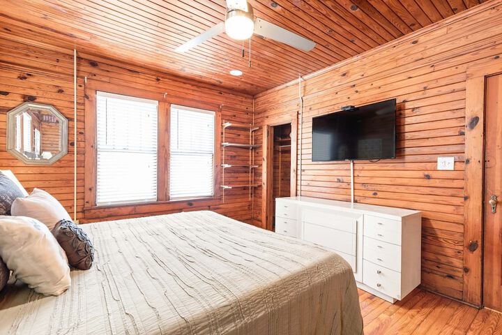 Room 5 of 39