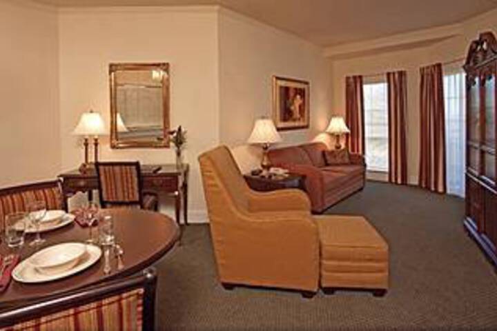 Room 11 of 16