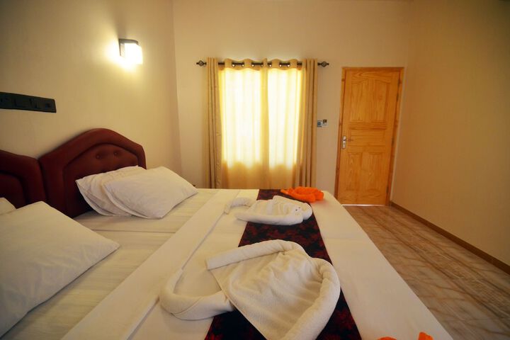 Room 10 of 50