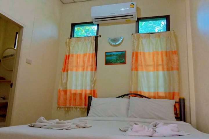 Room 25 of 36