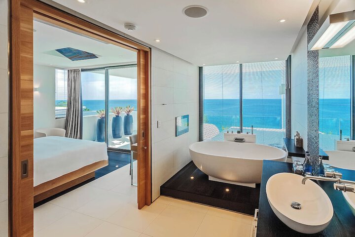 Room 34 of 208
