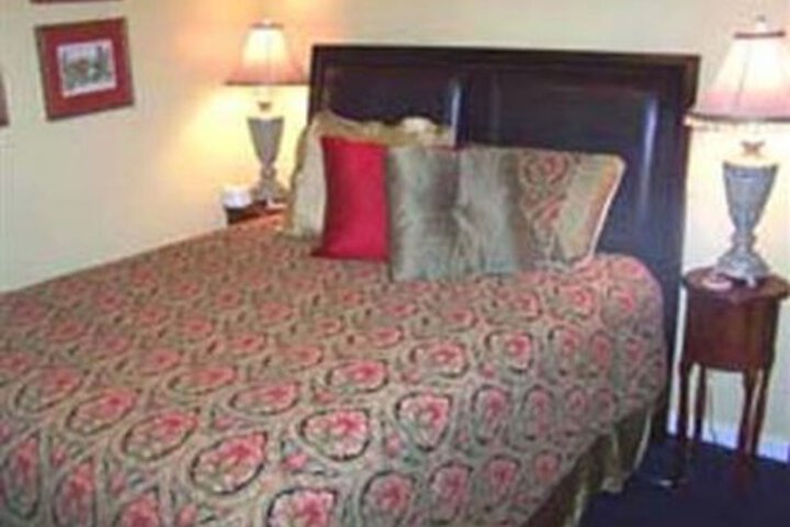 Twin Gables Inn