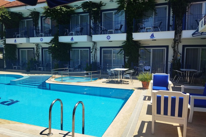 Hotel 98 of 105