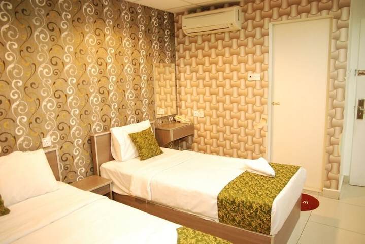 Room 48 of 128