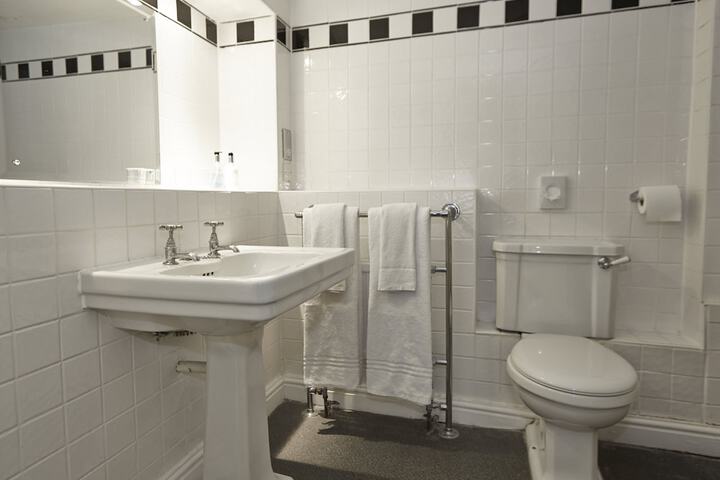 Room 20 of 43