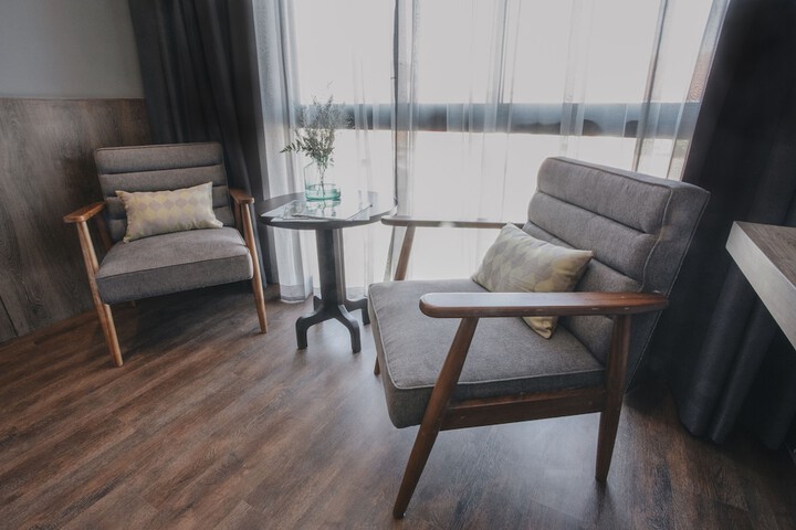 Room 10 of 20