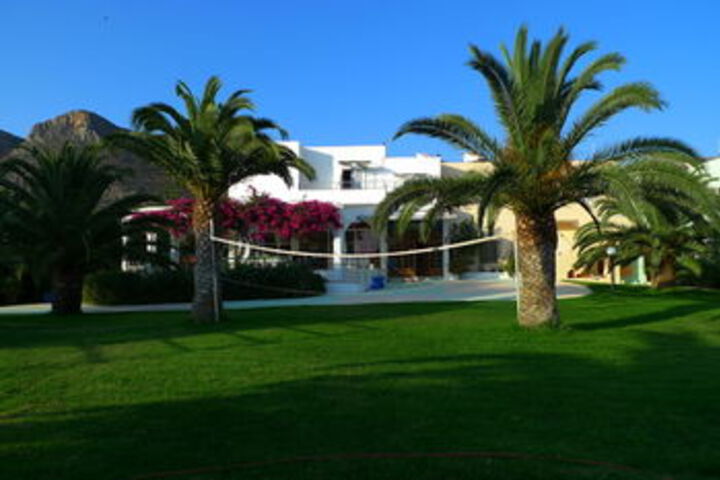 Pool 20 of 26